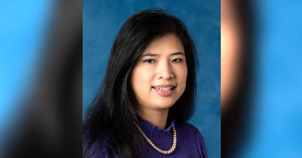 The Vietnamese female professor received the prestigious award of the Royal Society of Chemistry