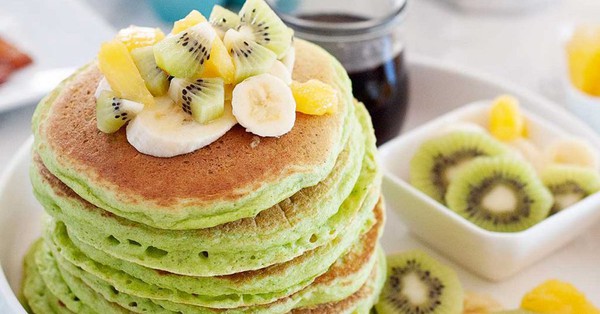 How to make spinach pancakes for breakfast quickly