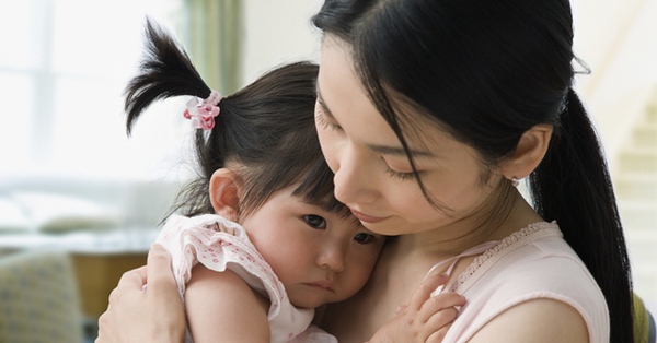 Trẻ rụt rè, tự ti là kết quả của những phương pháp giáo dục này