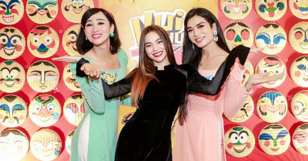 Hồ Ngọc Hà diện áo dài đọ dáng cùng ''chị em song sinh'' BB Trần và Hải Triều