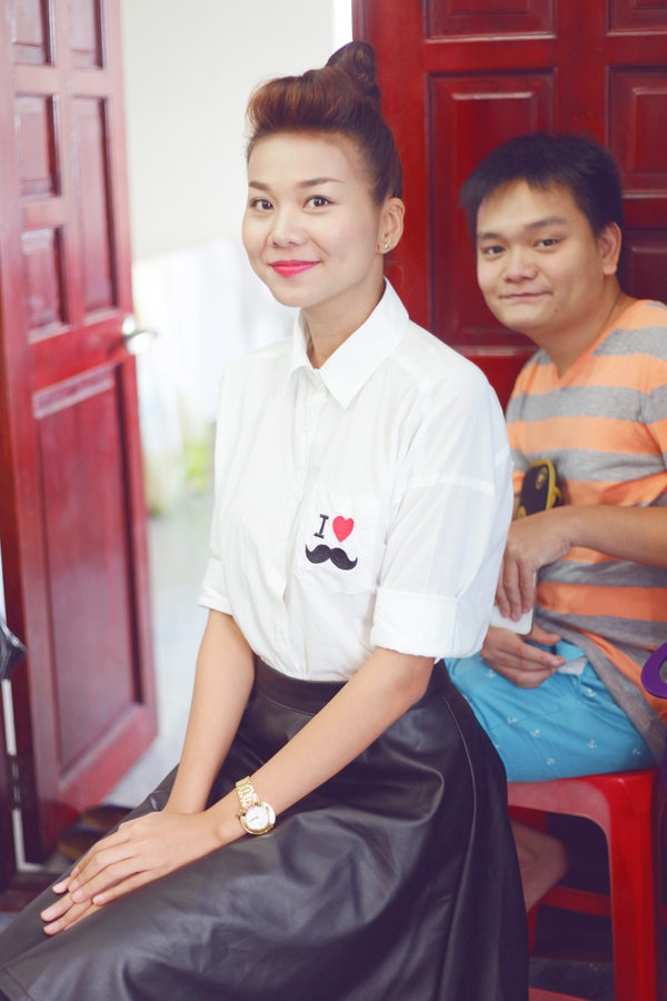 Thanh Hằng, H&agrave; Tăng nh&iacute; nhố trong ph&ograve;ng thu
