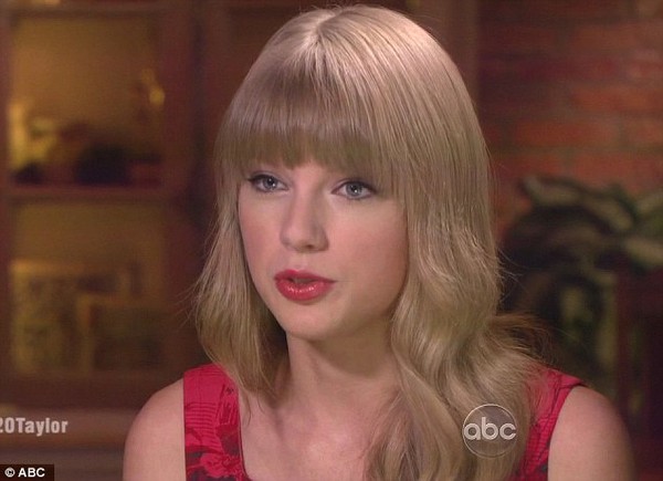 Taylor Swift đi tour để tránh bị thất tình 1