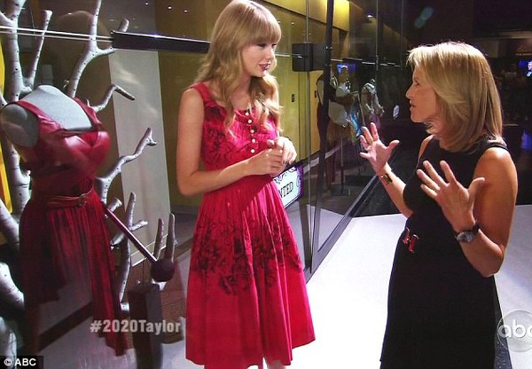 Taylor Swift đi tour để tránh bị thất tình 7 Taylor Swift đi tour để tránh bị thất tình 7