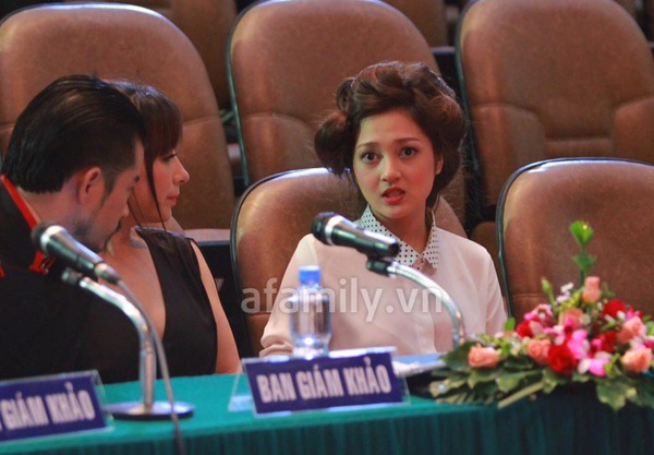 Bảo Anh lại đi thi h&aacute;t 12