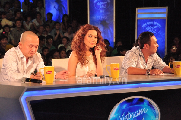 Ya Suy gây cú sốc chưa từng có trong Vietnam Idol 3