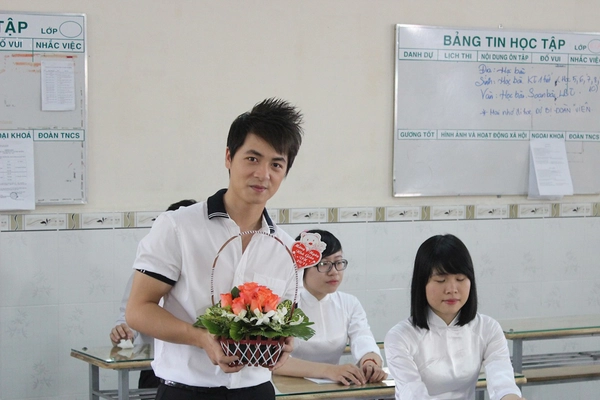 Đăng Khôi quay ngược thời gian về thời học sinh 1 Đăng Khôi quay ngược thời gian về thời học sinh 1