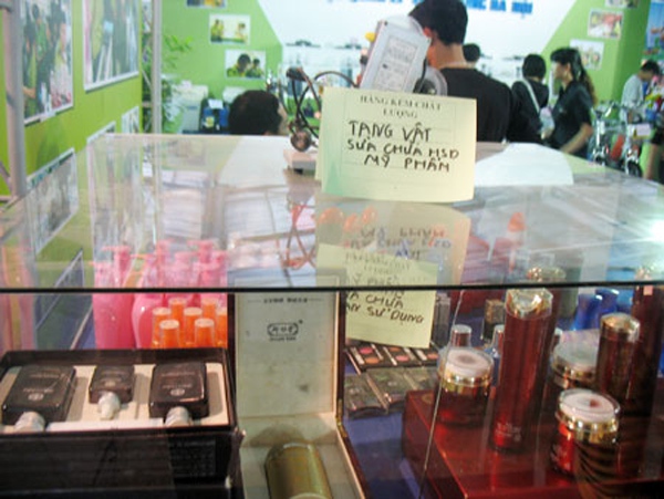 Mối nguy hại từ mỹ phẩm 