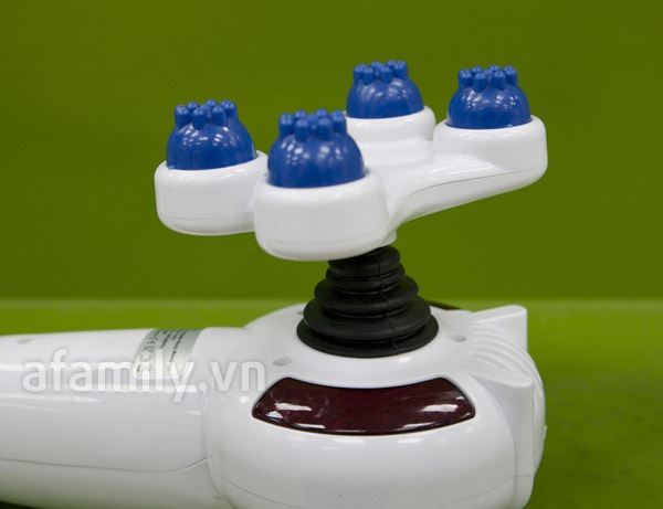 M&aacute;y massage to&agrave;n th&acirc;n cầm tay Buheung  8