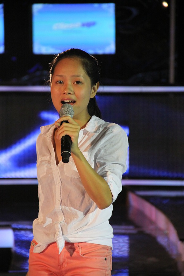 Hương Giang buồn khi vắng Hồng Phước 6 Hương Giang buồn khi vắng Hồng Phước 6
