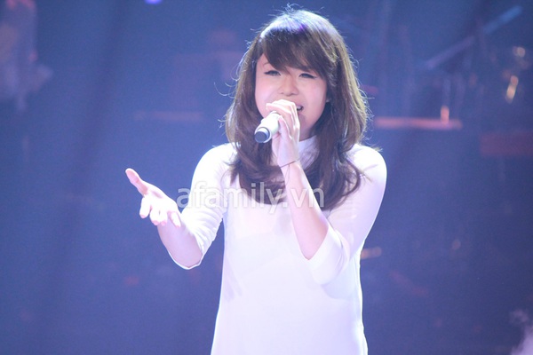 Hồ Ngọc Hà chọn Đào Bá Lộc, Thái Trinh chia tay The Voice 1