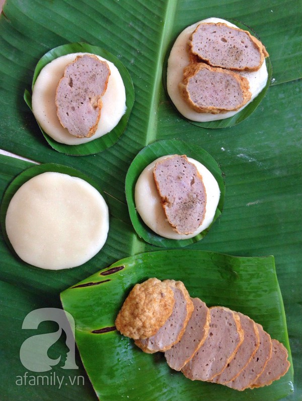 Bánh dày kẹp chả