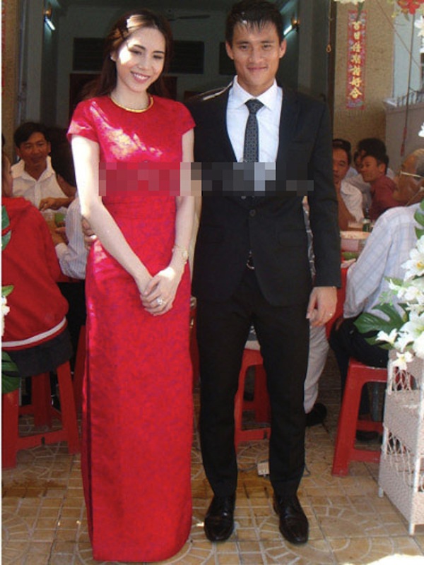 Những cô dâu của showbiz Việt diện áo dài trong ngày cưới hỏi 7 Những cô dâu của showbiz Việt diện áo dài trong ngày cưới hỏi 7