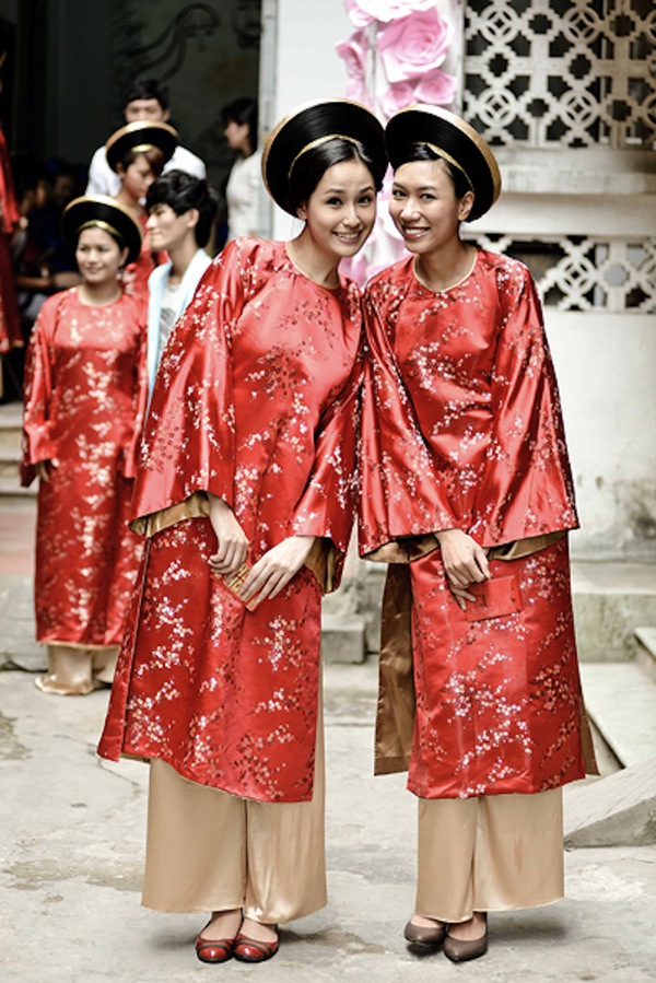 Những cô dâu của showbiz Việt diện áo dài trong ngày cưới hỏi 12 Những cô dâu của showbiz Việt diện áo dài trong ngày cưới hỏi 12