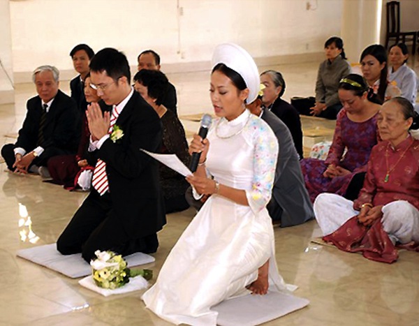 Những cô dâu của showbiz Việt diện áo dài trong ngày cưới hỏi 21 Những cô dâu của showbiz Việt diện áo dài trong ngày cưới hỏi 21