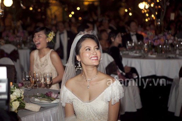 Đỗ Hải Yến rạng rỡ trong lễ cưới ở Hà Nội 16