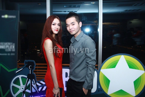 Hương Giang Idol diện đầm ren đỏ nổi bật 2