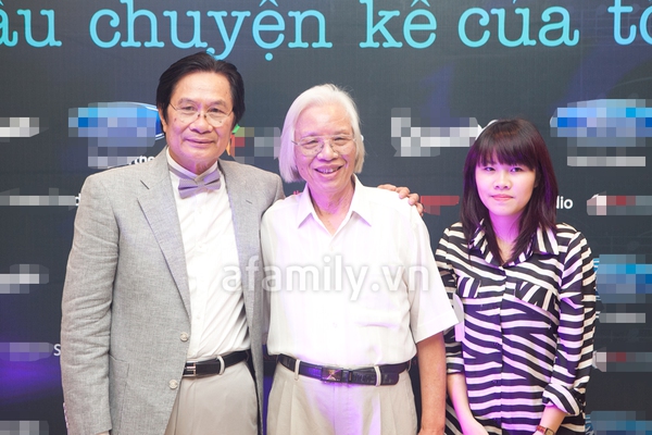 Gia đ&igrave;nh Mỹ Linh xuất hiện hạnh ph&uacute;c b&ecirc;n nhau 11