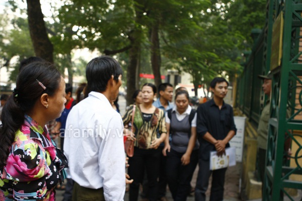 Nỗi đau của gia đình nạn nhân lẫn người thân của bị cáo 6 Nỗi đau của gia đình nạn nhân lẫn người thân của bị cáo 6