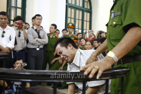 Nỗi đau của gia đình nạn nhân lẫn người thân của bị cáo 24 Nỗi đau của gia đình nạn nhân lẫn người thân của bị cáo 24