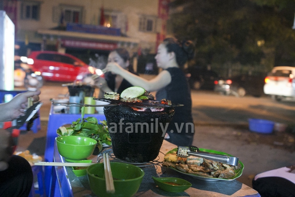 Giữa không gian Hà Nội nhớ vị nướng Sa Pa 7 Giữa không gian Hà Nội nhớ vị nướng Sa Pa 7