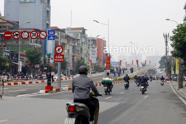 Cầu vượt Lê Văn Lương - đường Láng trước ngày thông xe 1