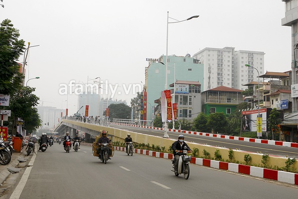Cầu vượt Lê Văn Lương - đường Láng trước ngày thông xe 16