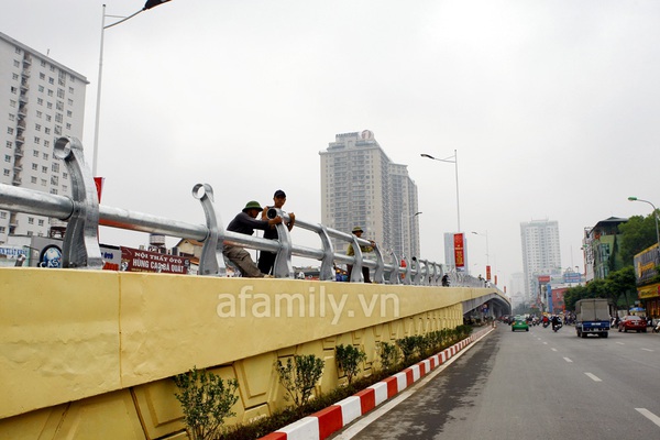 Cầu vượt Lê Văn Lương - đường Láng trước ngày thông xe 8