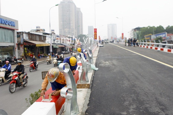Cầu vượt Lê Văn Lương - đường Láng trước ngày thông xe 9