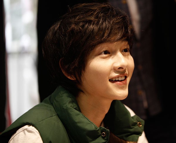 Song Joong Ki: Ngủ 2 tiếng mỗi ngày vẫn hạnh phúc! 2