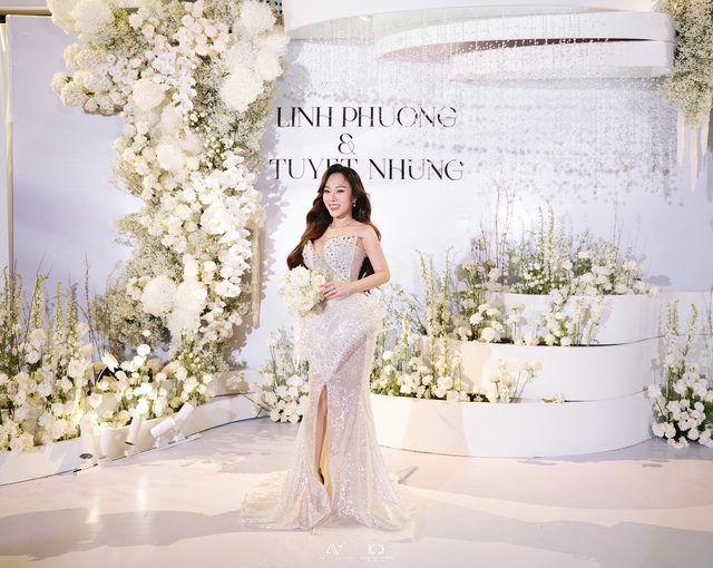 Cận cảnh 3 chiếc váy cưới hàng trăm triệu của bà xã TiTi (HKT) trong hôn lễ xa hoa- Ảnh 5.