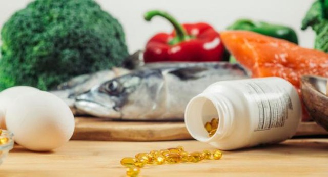 Người trên 50 tuổi uống vitamin này có thể giúp làm chậm quá trình lão hóa - Ảnh 1.