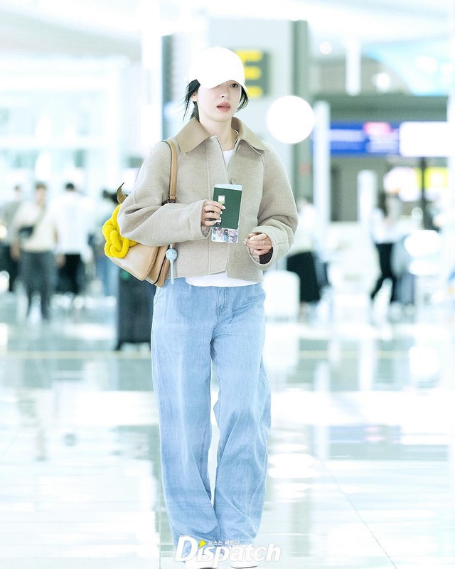 Mặc quần jeans theo phong cách tối giản: Song Hye Kyo chính là 