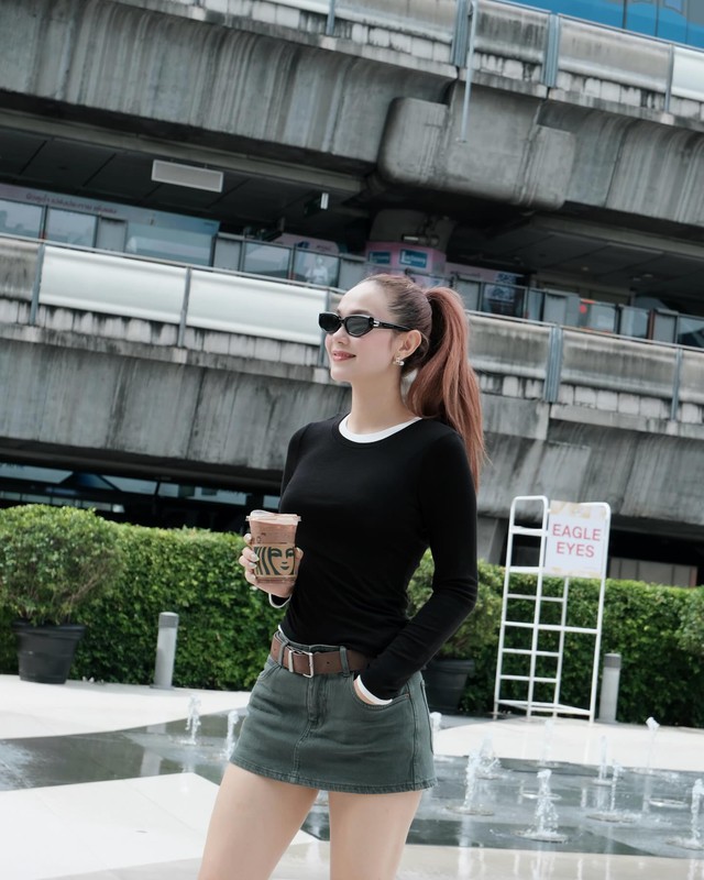 Riêng khoản diện trang phục ngắn, chị em cứ tham khảo 10 set đồ của mỹ nhân Việt vì sành điệu miễn bàn - Ảnh 3.