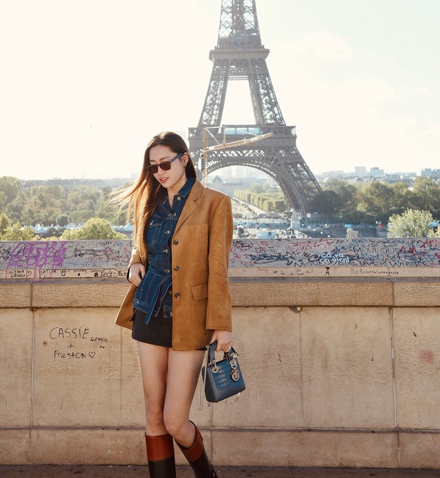 Riêng khoản diện trang phục ngắn, chị em cứ tham khảo 10 set đồ của mỹ nhân Việt vì sành điệu miễn bàn - Ảnh 2.