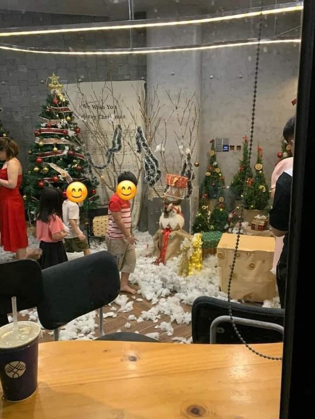 Ngán ngẩm khi nhìn những bức ảnh trẻ phá tan tành khu trang trí Noel của quán cafe: Là 1 bà mẹ 3 con, tôi ủng hộ NO KIDS ZONE - Ảnh 3.
