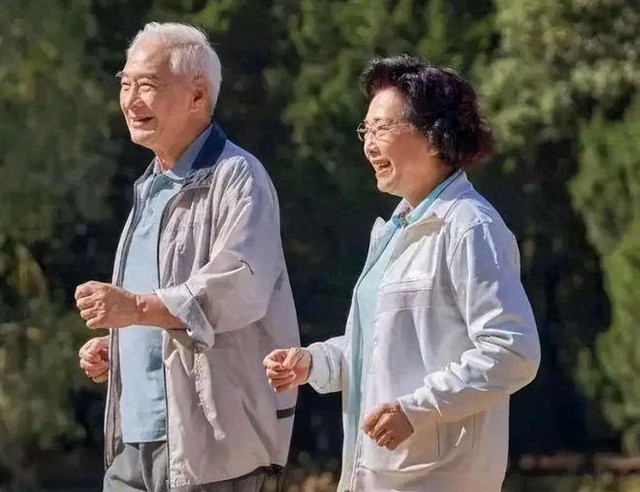 Sống thọ hay không phụ thuộc vào năm 69 tuổi: Nếu vẫn có thể dễ dàng làm được 5 việc này, về cơ bản họ có thể sống đến 90 tuổi - Ảnh 4.