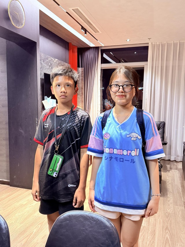 Đón con gái rượu về Việt Nam, nhạc sĩ Nguyễn Văn Chung