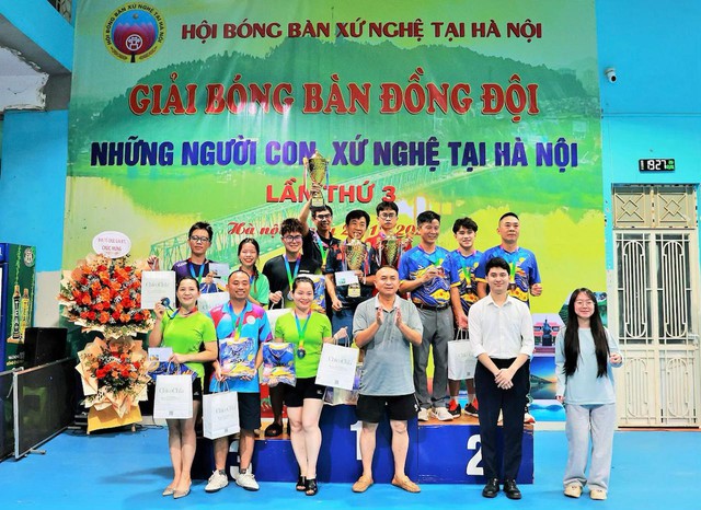 Giải bóng bàn đặc biệt quy tụ 108 người con xứ Nghệ - Ảnh 3.
