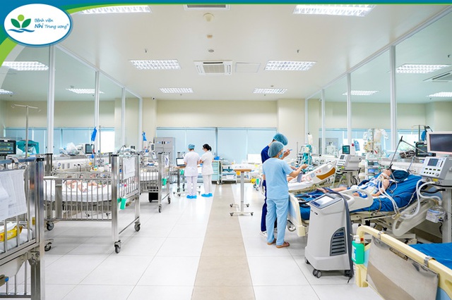 Nhiễm cúm A, bé gái 6 tuổi ở Hà Nội gặp hàng loạt biến chứng nặng - Ảnh 1.