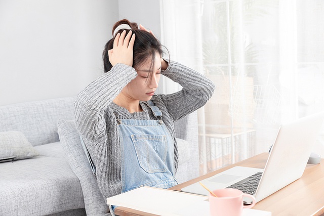 Khi cơ thể phát ra 4 tín hiệu này, rất có thể cột sống cổ đang 