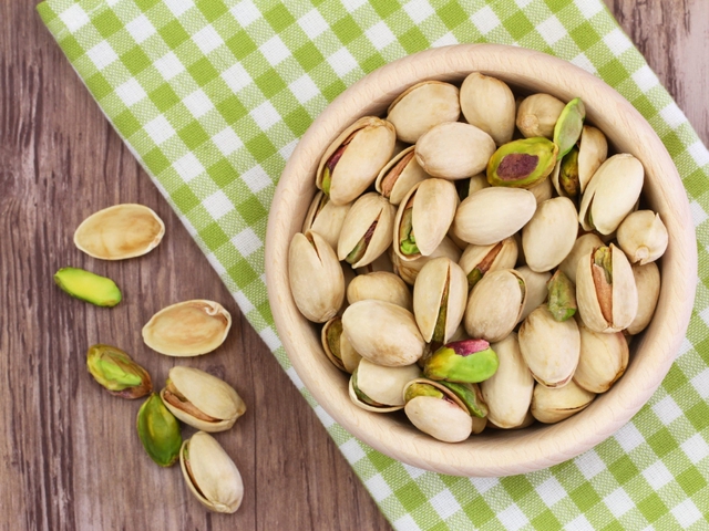 Ăn một nắm m&oacute;n n&agrave;y mỗi ng&agrave;y, da dẻ đẹp hơn tr&ocirc;ng thấy - Ảnh 4.