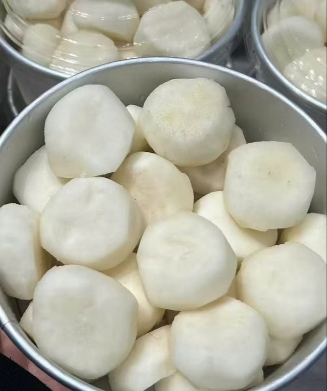 Củ năng - tiên dược mùa đông cho món ăn mặn và ngọt hấp dẫn - Ảnh 2. Củ năng - tiên dược mùa đông cho món ăn mặn và ngọt hấp dẫn - Ảnh 2.