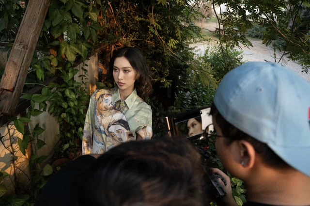 Nghề mẫu tự do: Phía sau ánh đèn - Ảnh 2.