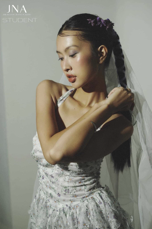 Nghề mẫu tự do: Phía sau ánh đèn - Ảnh 4.