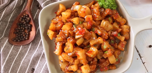 Mỡ lợn được xem l&agrave; một trong những thực phẩm l&agrave;nh mạnh nhất thế giới, nhưng b&igrave; lợn chi&ecirc;n gi&ograve;n liệu c&oacute; n&ecirc;n ăn? - Ảnh 3.