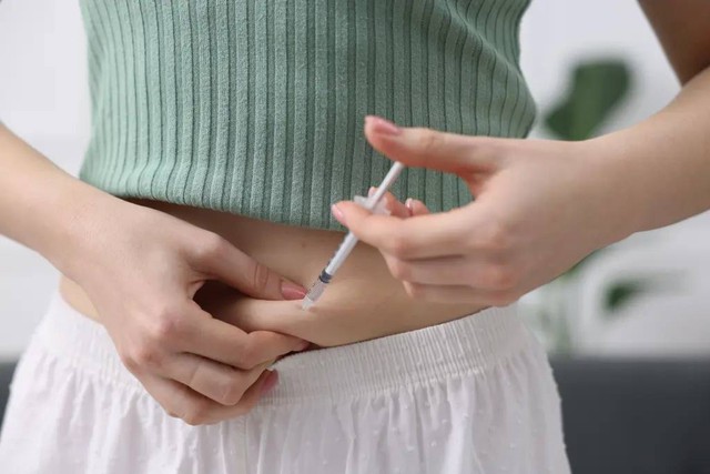 Các nhà khoa học tìm ra cách “trẻ hóa” trứng cho IVF Cánh cửa mới cho phụ nữ mang thai sau tuổi 40 - Ảnh 3.