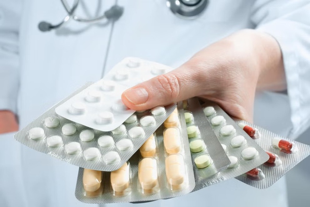 Suýt mất mạng vì tự ý dùng kháng sinh: Câu chuyện của cô gái hơn 30 tuổi khiến nhiều người thức tỉnh - Ảnh 2.