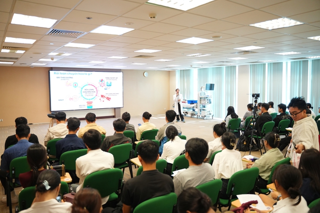 Ph&aacute;t hiện 11 polyp ti&ecirc;u h&oacute;a , bệnh nh&acirc;n TP . HCM cảnh gi&aacute;c với ung thư sớm - Ảnh 1.