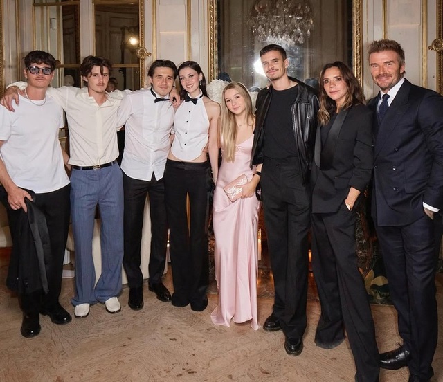 "Nước mắt chảy xuôi" và nỗi lòng người mẹ U40 sau ồn ào nhà Beckham: Hóa ra, hào quang hay tiền bạc cũng chẳng thể mua được sự bình yên trong hai chữ "gia đình" - Ảnh 2.