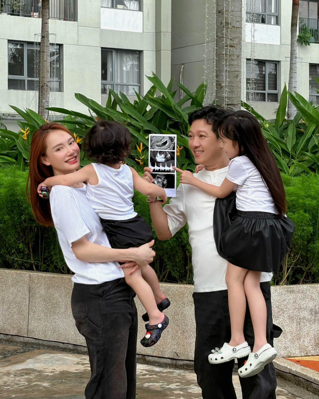 Nh&atilde; Phương sinh thi&ecirc;n thần thứ 3: Giống hệt hai anh chị, b&eacute; &uacute;t chờ ba đi l&agrave;m mới chịu ra đời - Ảnh 7.